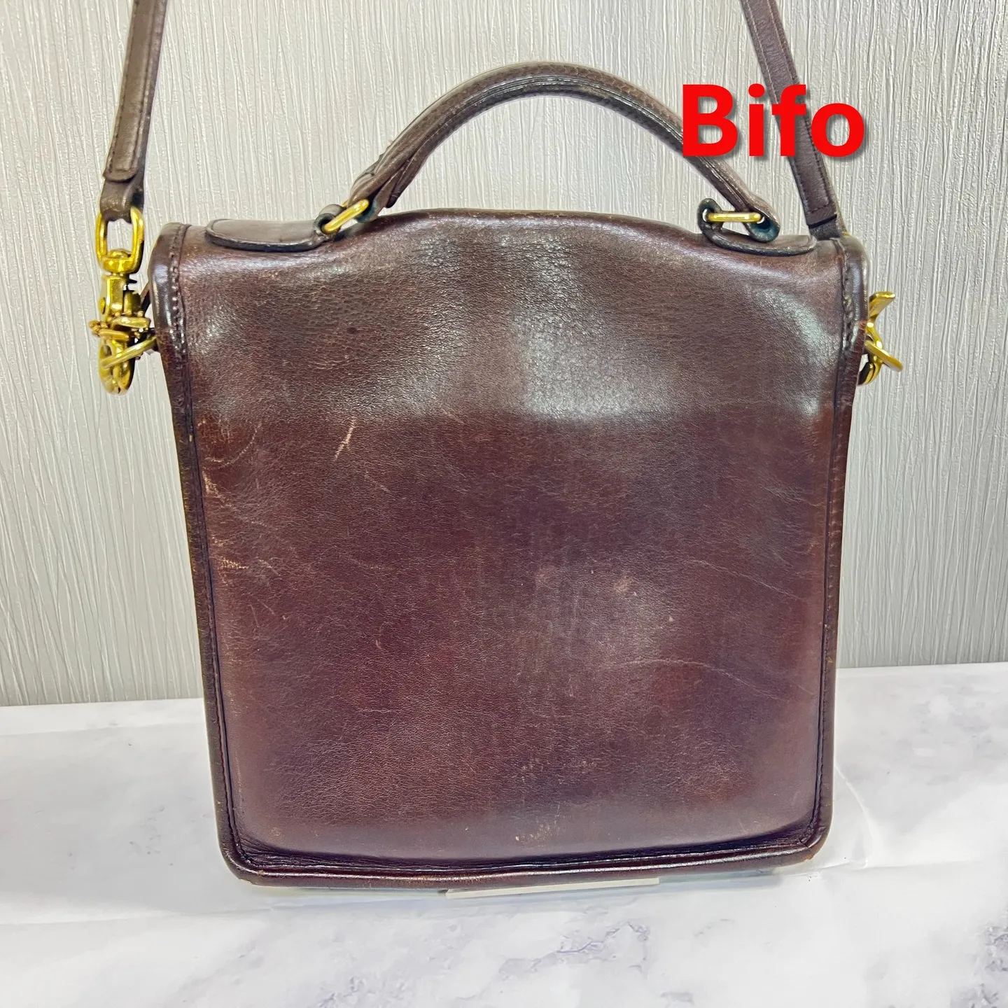 東京世田谷で革製品の修理を行なっております。